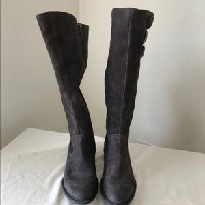 Born boots size 8 brown Greyish boot